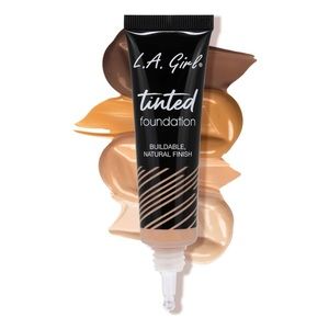 New in box L.A tinted Foundation